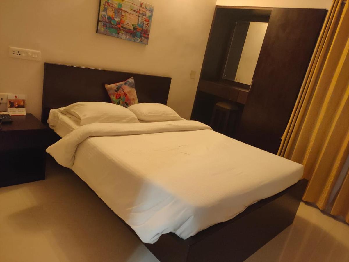 Kfour Apartment & Hotels Private Limited มทุราย ภายนอก รูปภาพ