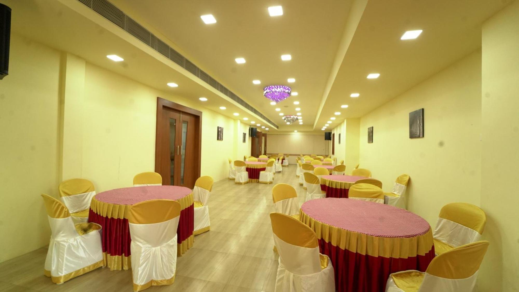 Kfour Apartment & Hotels Private Limited มทุราย ภายนอก รูปภาพ