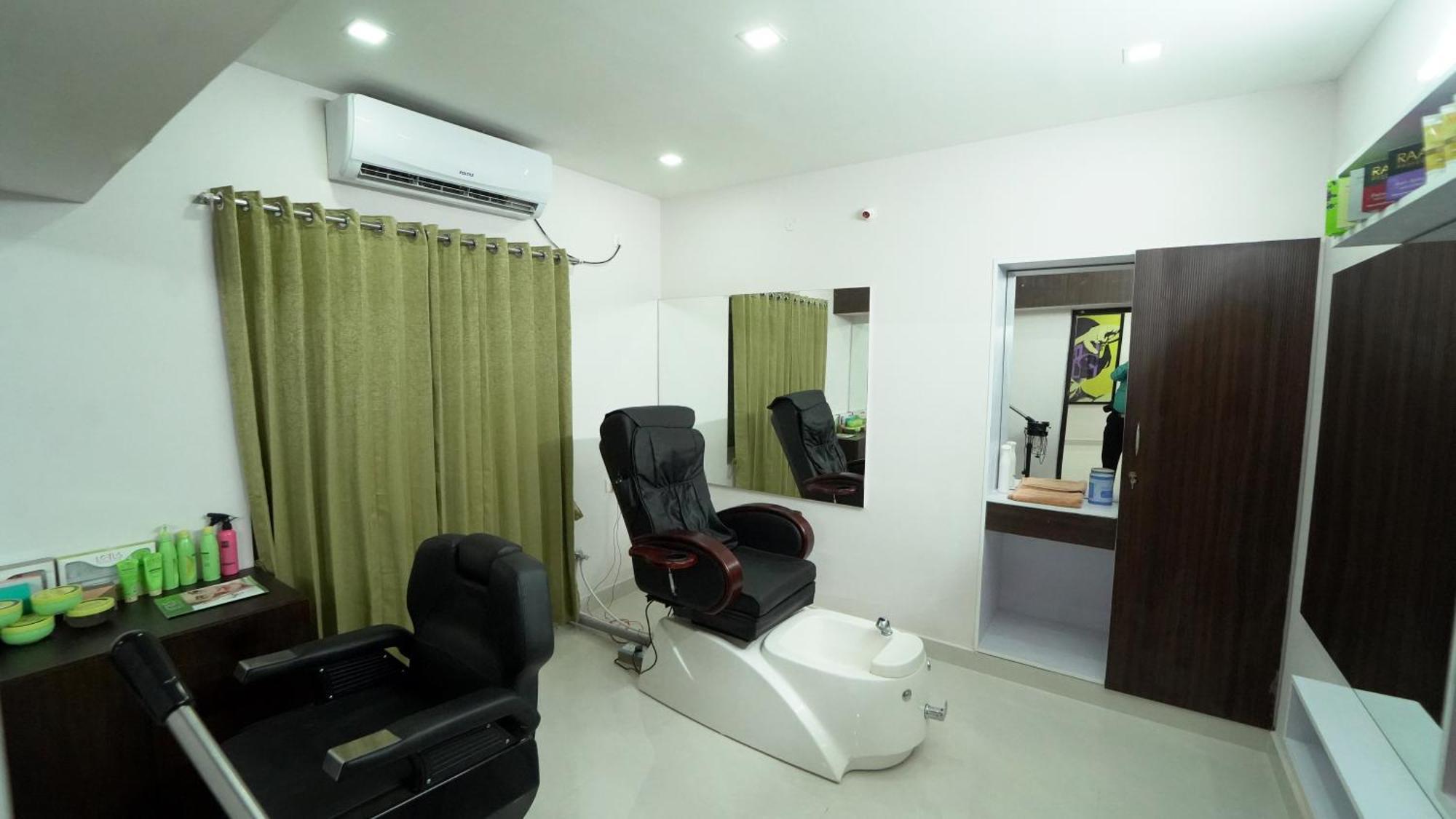 Kfour Apartment & Hotels Private Limited มทุราย ภายนอก รูปภาพ