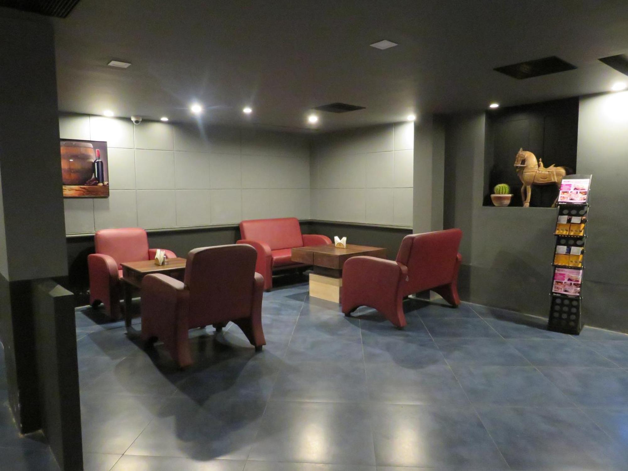 Kfour Apartment & Hotels Private Limited มทุราย ภายนอก รูปภาพ