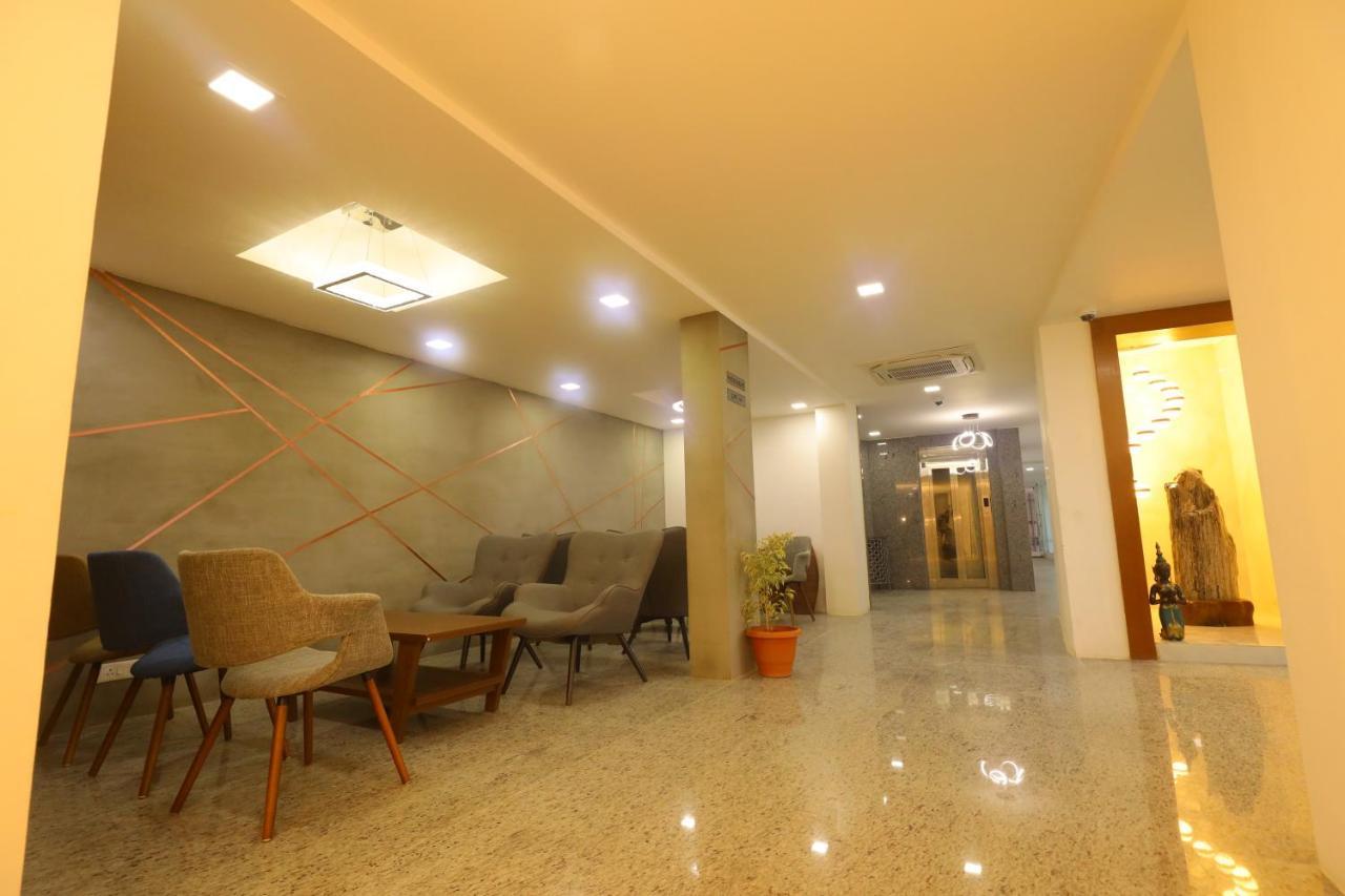 Kfour Apartment & Hotels Private Limited มทุราย ภายนอก รูปภาพ